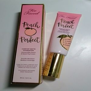 Too Faced Peach Perfect Foundation (snow)